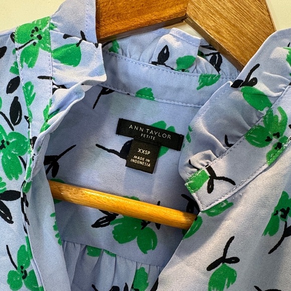 Ann Taylor Lavender and Emerald Floral Blouse - Picture 2 of 11